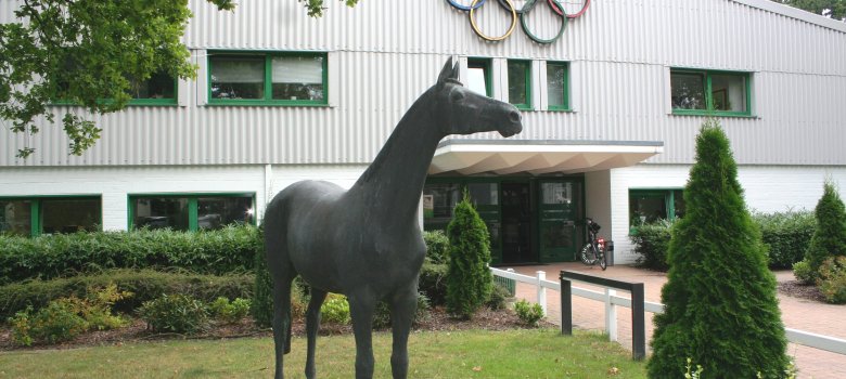 DOKR Halla Statue DOKR Halla Studie