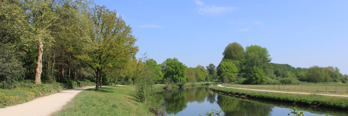 Ems  mit Emsradweg Frühling
