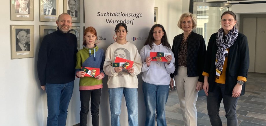 Siegerinnen des Wettbewerbs Handyfreies Wochenende Siegerinnen des Wettbewerbs Handyfreies Wochenende