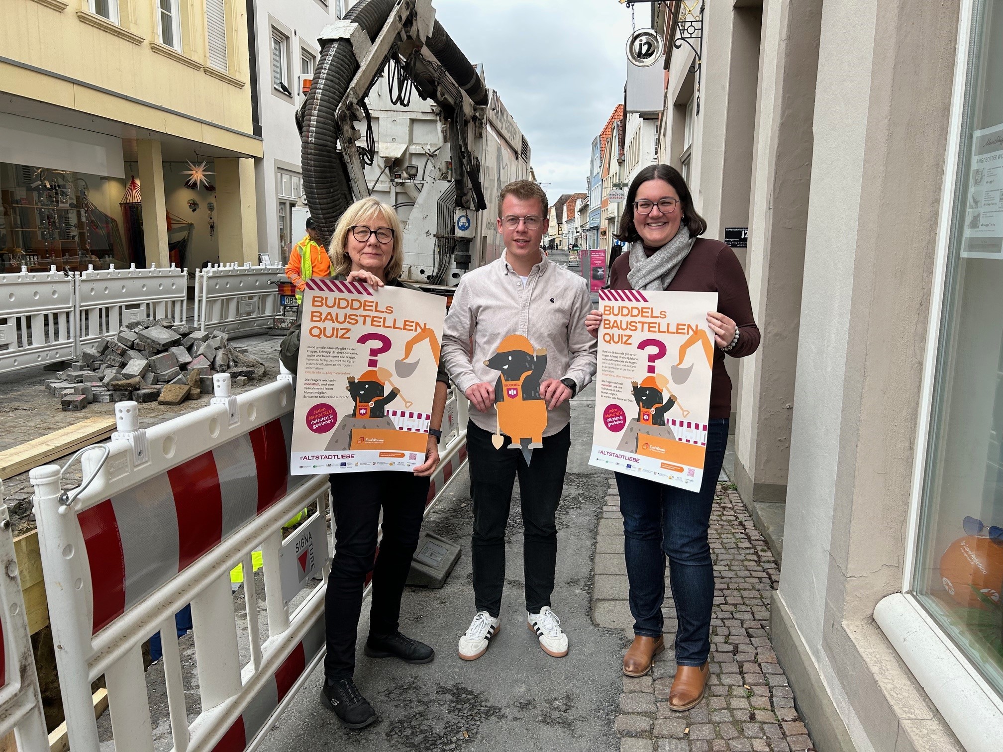 v.l. Helga Beckmann (Altstadtbüro), Tobias Schwienhorst (Stadtplanung), Wibke Niemeyer (Stadtwerke)