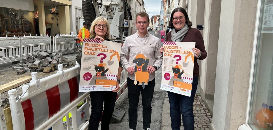 v.l. Helga Beckmann (Altstadtbüro), Tobias Schwienhorst (Stadtplanung), Wibke Niemeyer (Stadtwerke)